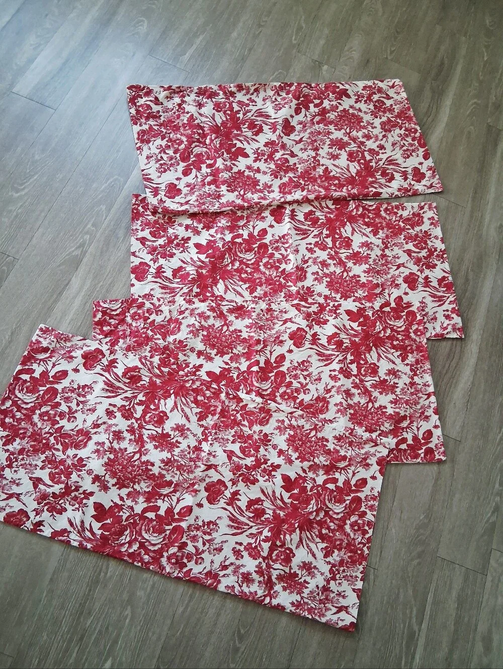 Pottery Barn Sorrel Red Floral Toile Pillow Shams Set Of 4 King